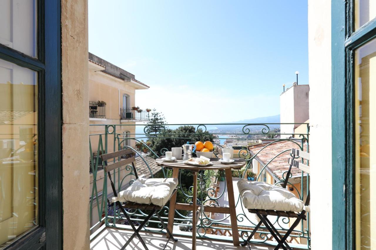 Greek Theater - Sea View Apartment Таорміна Екстер'єр фото