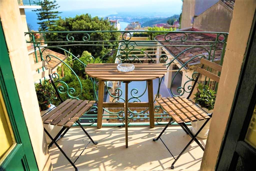 Greek Theater - Sea View Apartment Таорміна Екстер'єр фото